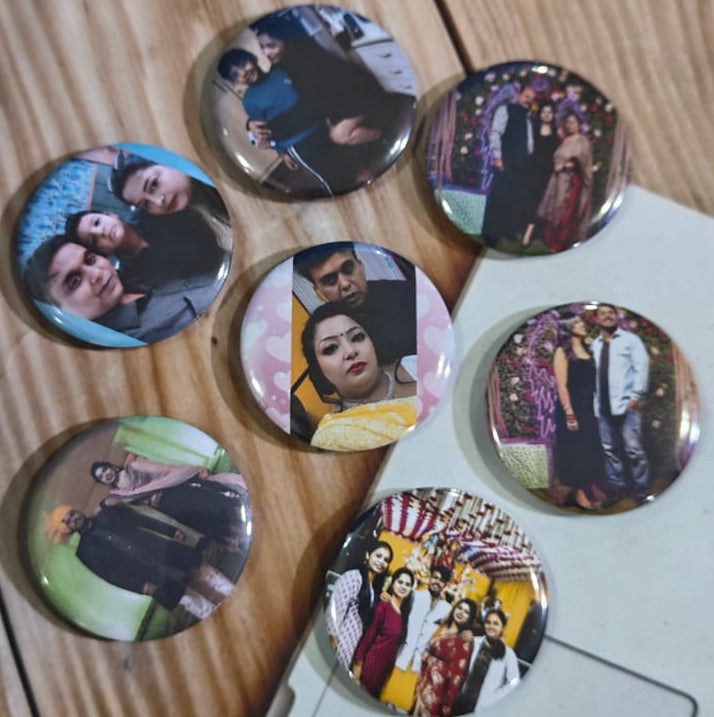 Customized souvenir-style magnets.
