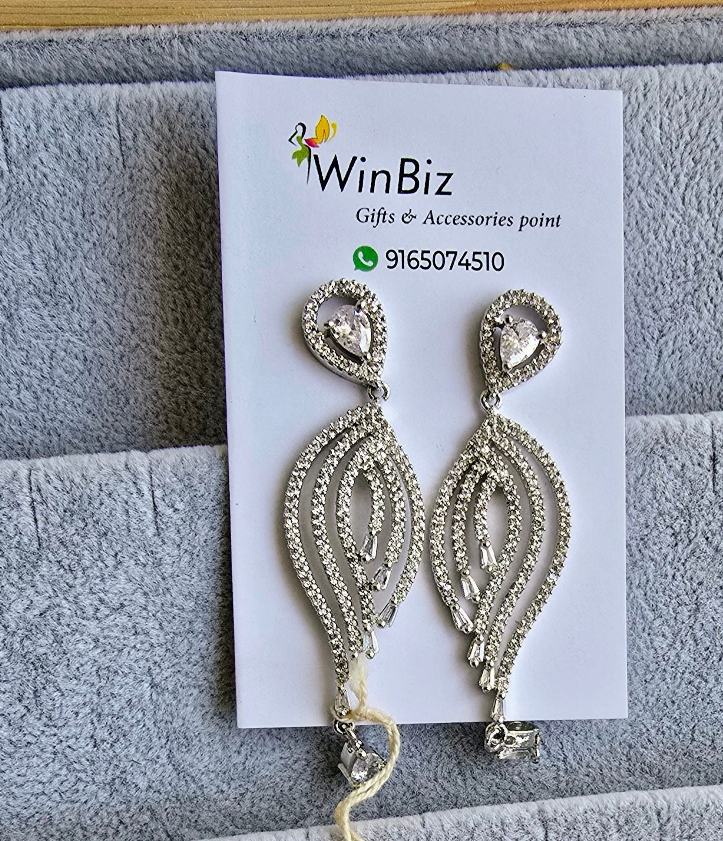 AD earrings with a drop