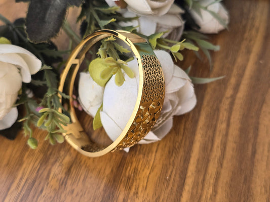 Antitarnish Leave Pattern Openable Bracelet