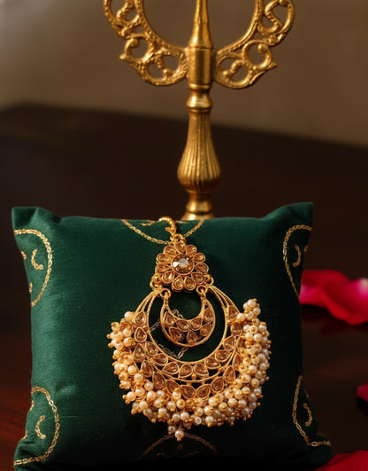 Chand Tikka with Seed Pearls