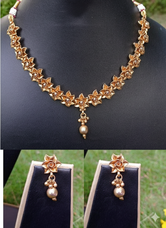 Matte Gold Floral Choker Set