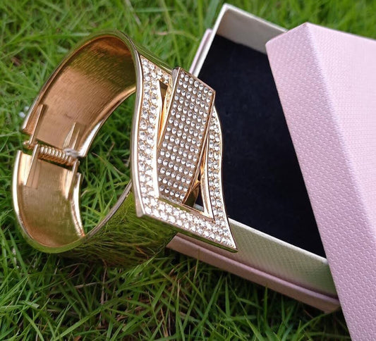 Golden Bow Style Bracelet