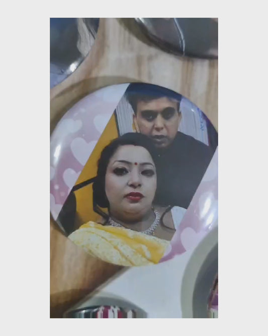 Customized souvenir-style magnets.