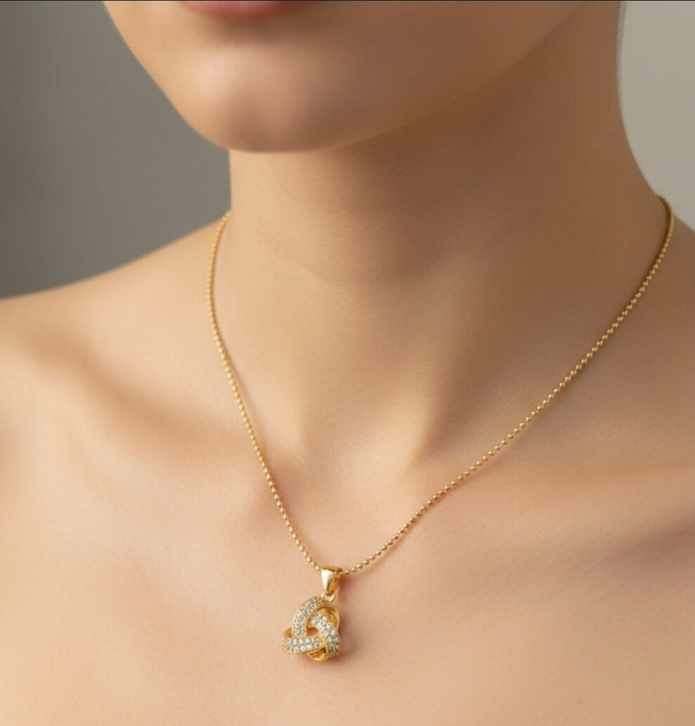 Stone studded Pendant with Chain