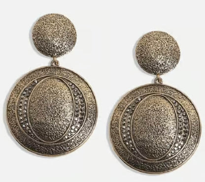 Circular Oxidized Earrings with Onyx Beads