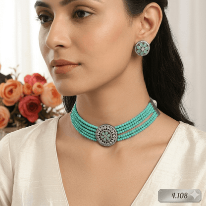Black Polish Onyx Beads Multi-Layer Choker Necklace Set with Floral Stone Pendant & Matching Stud Earrings