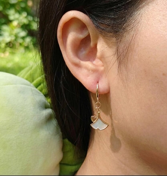 Antitarnish earring with Ginkgo Charm