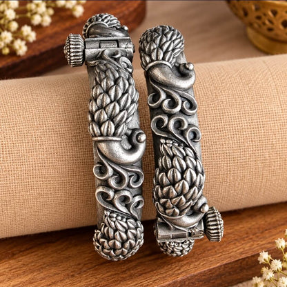 Oxidised Silver Openable Bangle | Adjustable Size 2.4–2.8