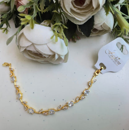 Trendy Tulip Bracelet | Gold-Plated Floral Bracelet