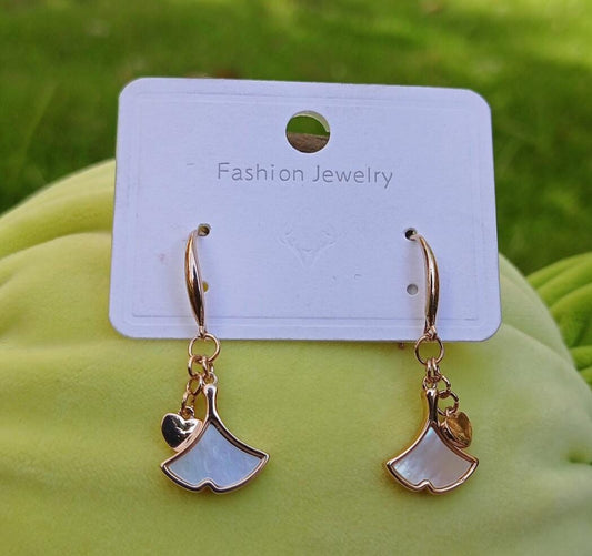 Antitarnish earring with Ginkgo Charm
